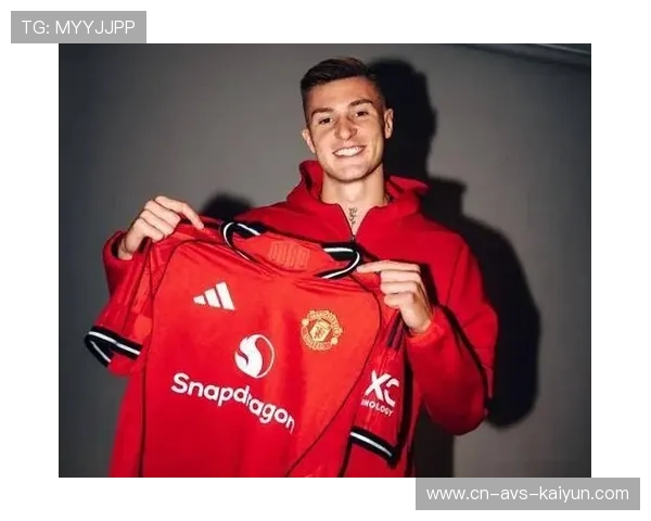 谢什科凌空垫射梅开二度，曼联反超比分瞬间点燃客场球迷